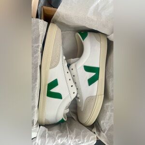 BrandNew in a box Veja volley leather and suede trimmed canvas sneakers size 9